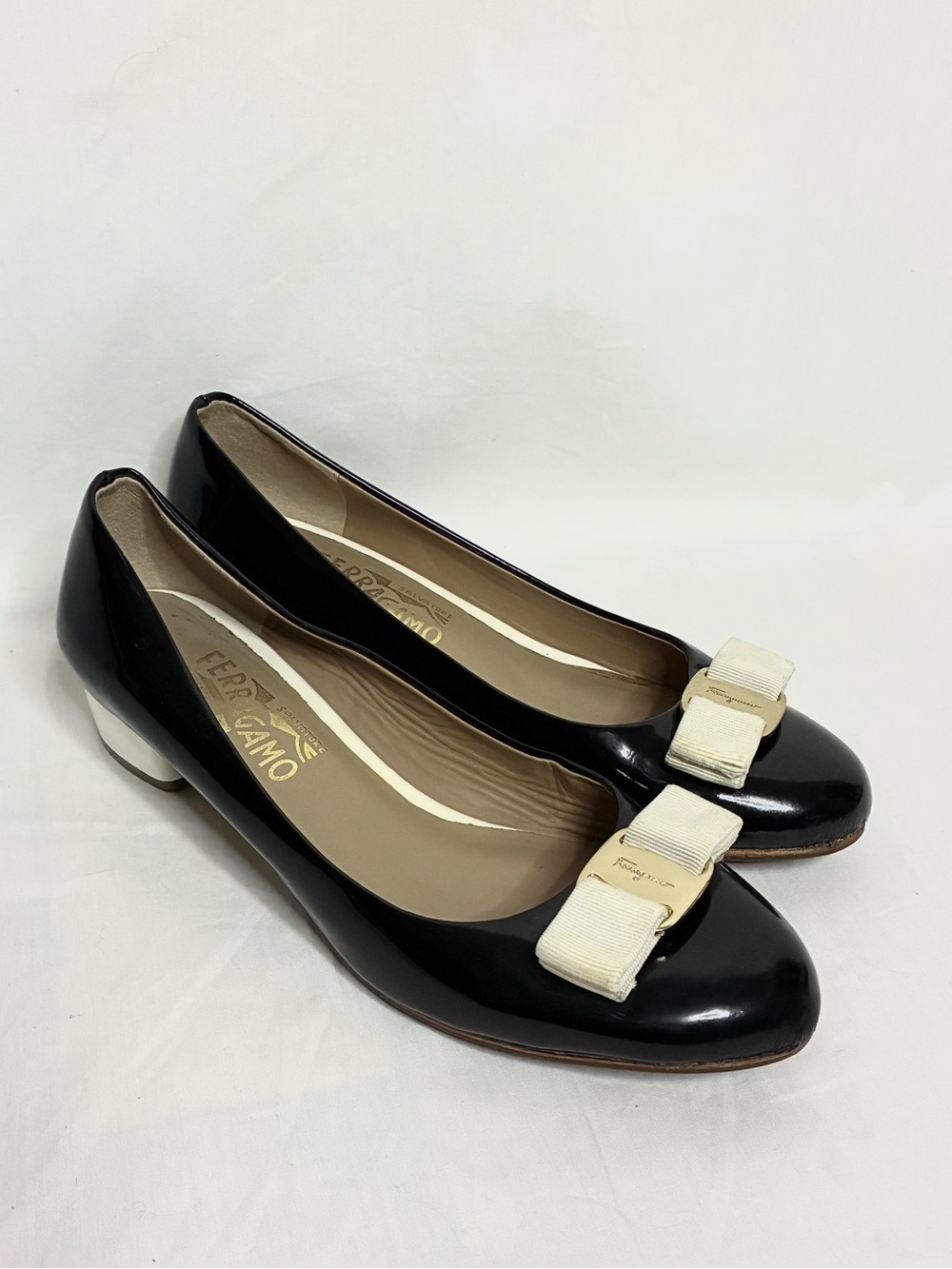 Ferragamo Vera Patent Leather Bow Pump